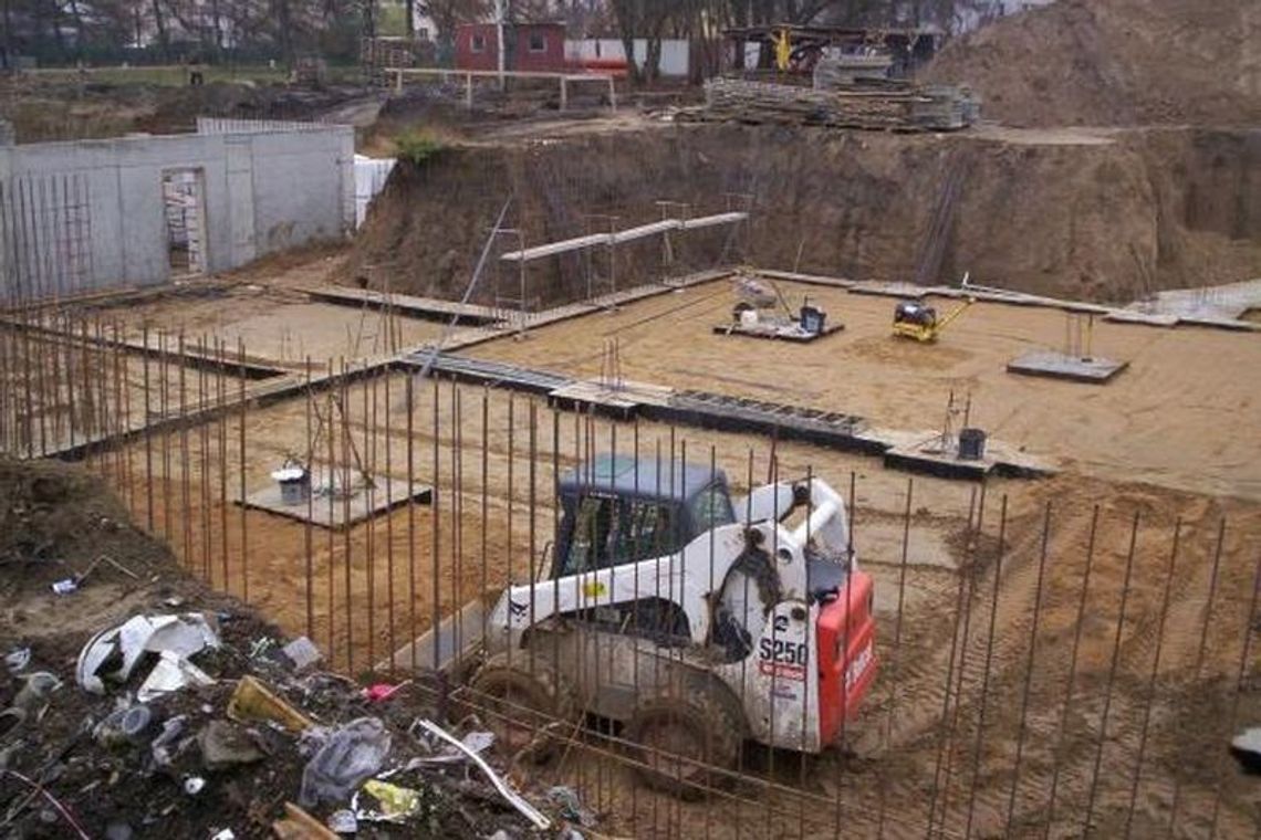 Budują nową szkołę na Sławinie (zdjęcia) Budują nową szkołę na Sławinie (zdjęcia)