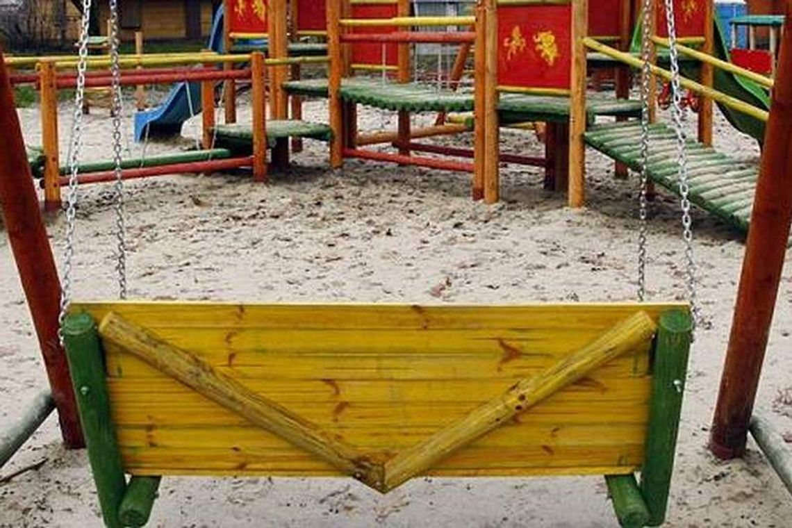 Budują nowe przedszkole. Czy dzieci pomieszczą się na placu zabaw? Budują nowe przedszkole. Czy dzieci pomieszczą się na placu zabaw?