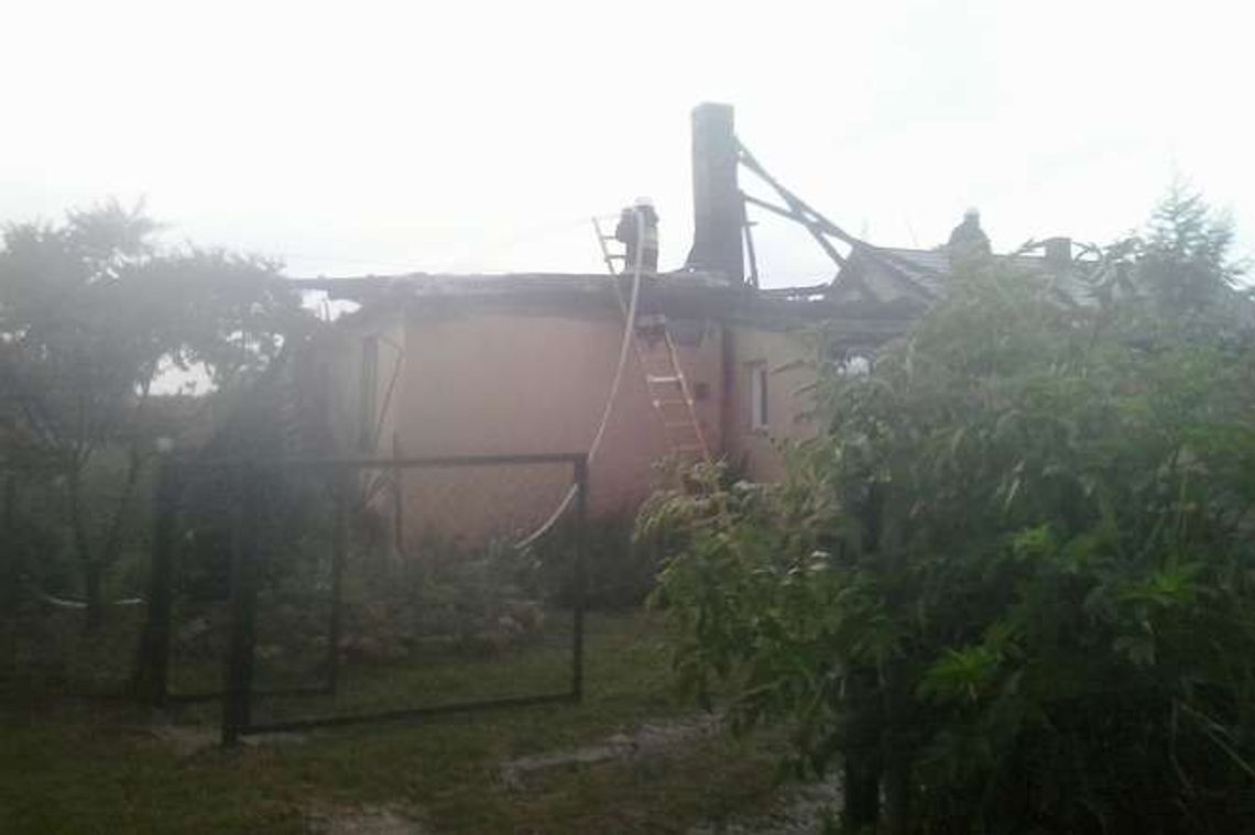 Burze w woj. lubelskim. Spłonął dom od uderzenia pioruna