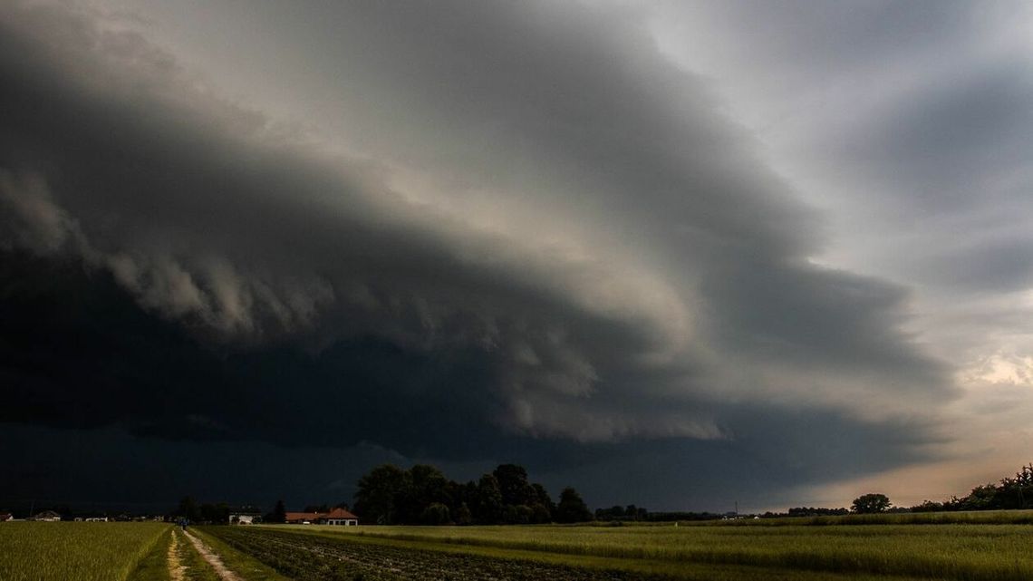 Burze z gradem. IMGW wskazuje dwa powiaty w Lubelskiem