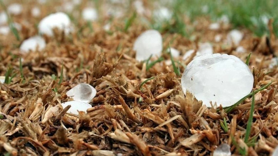 Burze z gradem przejdą nad woj. lubelskim. Ostrzeżenie IMGW Burze z gradem przejdą nad woj. lubelskim. Ostrzeżenie IMGW