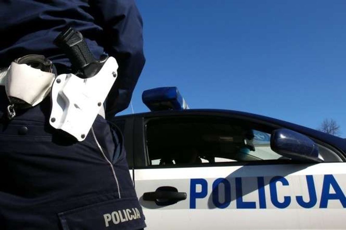 Butelką w głowę. Wtargnęli na posesję i brutalnie napadli właściciela Butelką w głowę. Wtargnęli na posesję i brutalnie napadli właściciela