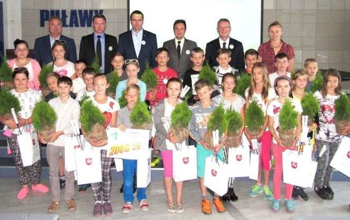 Butelki niepotrzebne, drzewa wręcz przeciwnie