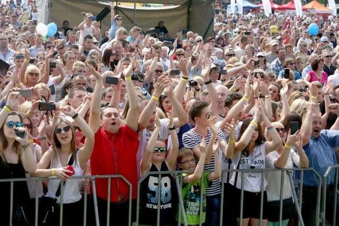 Bychawa: Gwiazdy na scenie, mistrzowie pierogów w kuchni. Kto gotuje najlepsze? Bychawa: Gwiazdy na scenie, mistrzowie pierogów w kuchni. Kto gotuje najlepsze?