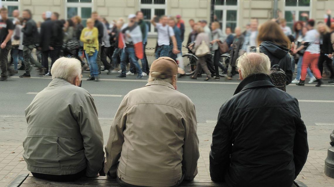Był na marszu koronasceptyków i uniknął kary za brak maseczki. Jak to możliwe?