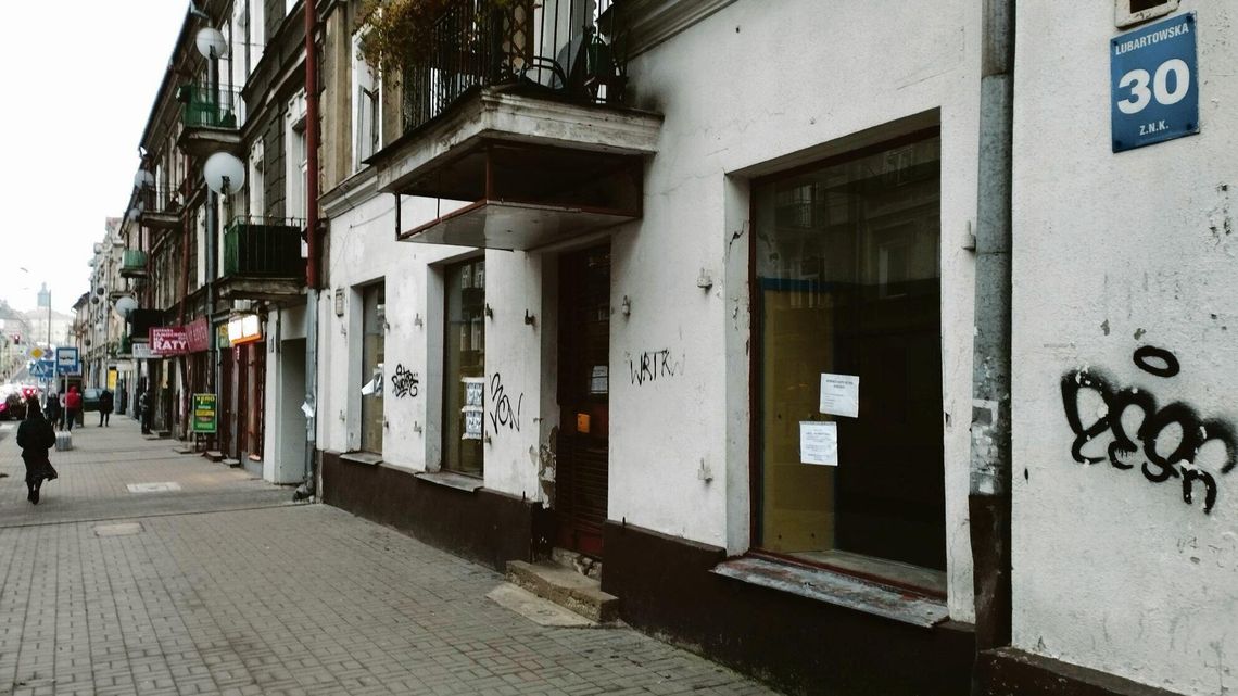 Była odzież, będą alkohole. Mięsny zamieni się w kwiaciarnę. Nowi najemcy miejskich lokali