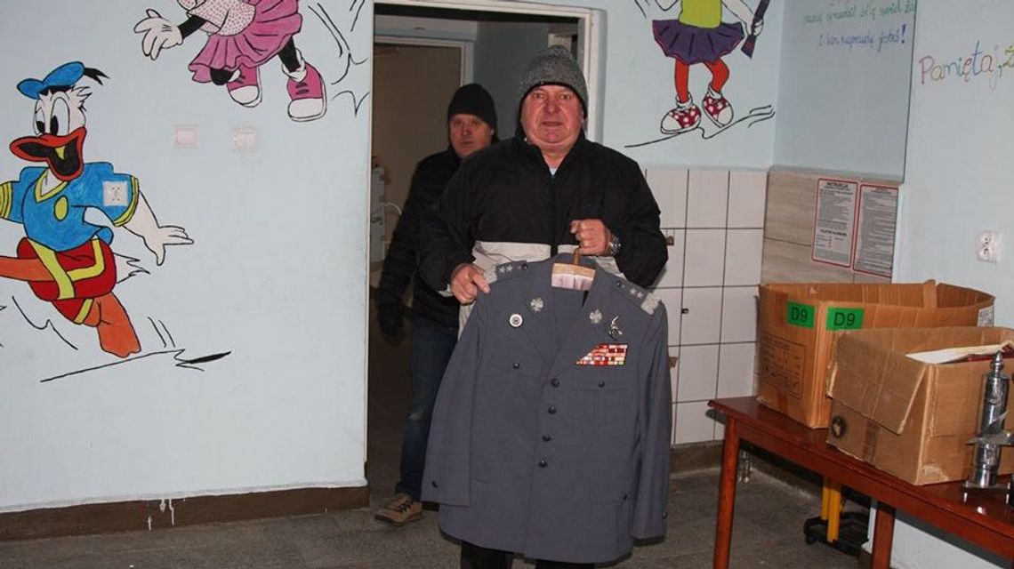 Byli lotnicy opuścili lotnisko. Chcą stworzyć muzeum 