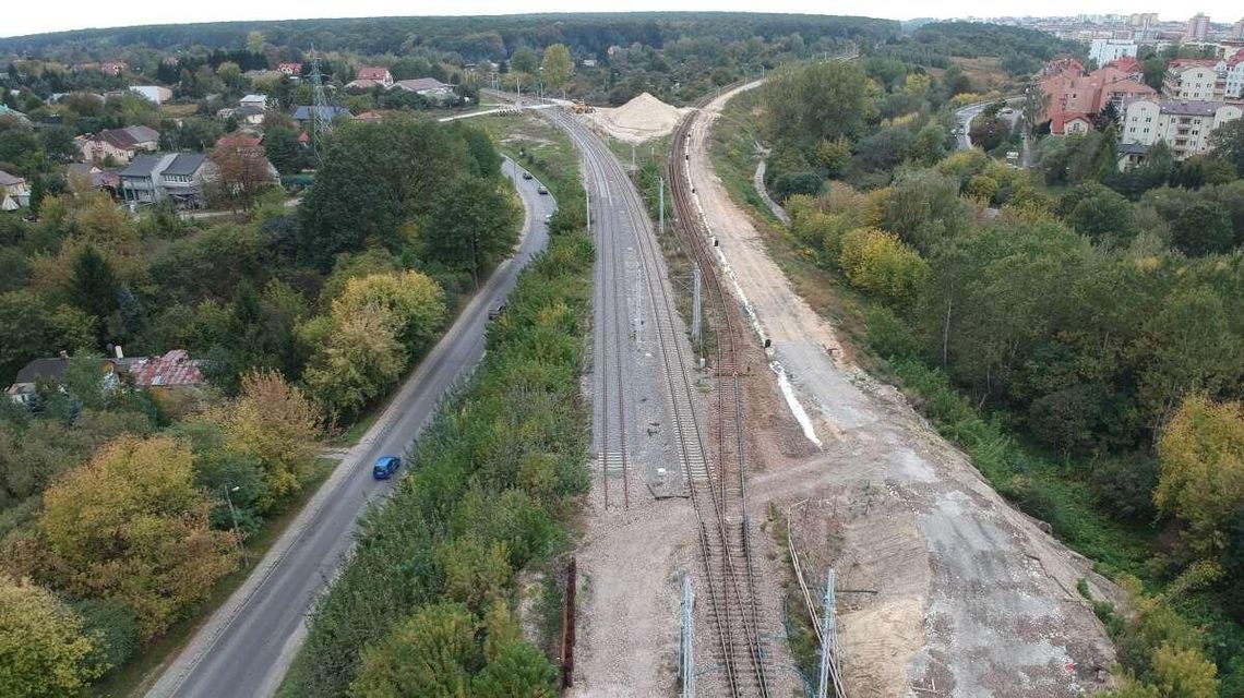 Byli najtańsi, rozgrzebali tory i uciekli z placu budowy. Zaskakujące oświadczenie kolejarzy