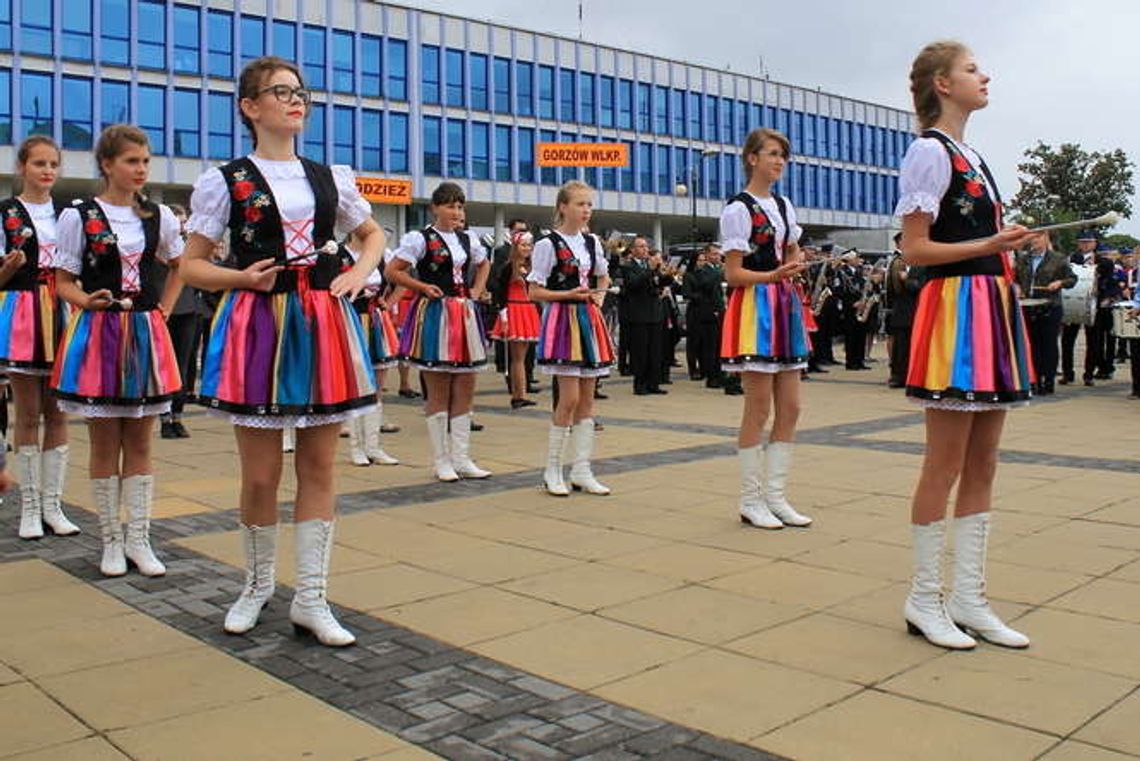 Było kolorowo i rytmicznie, orkiestry zagrały w Puławach [zdjęcia, wideo]