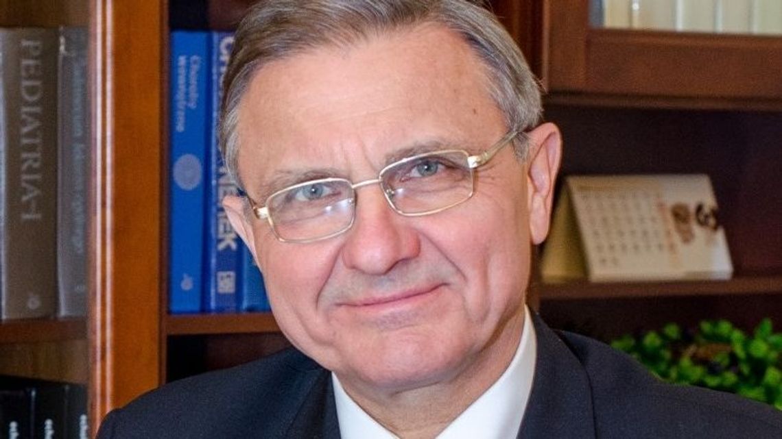 Było trzech, jest dwóch. Prof. Ryszard Maciejewski skreślony z listy kandydatów na rektora Uniwersytetu Medycznego Było trzech, jest dwóch. Prof. Ryszard Maciejewski skreślony z listy kandydatów na rektora Uniwersytetu Medycznego