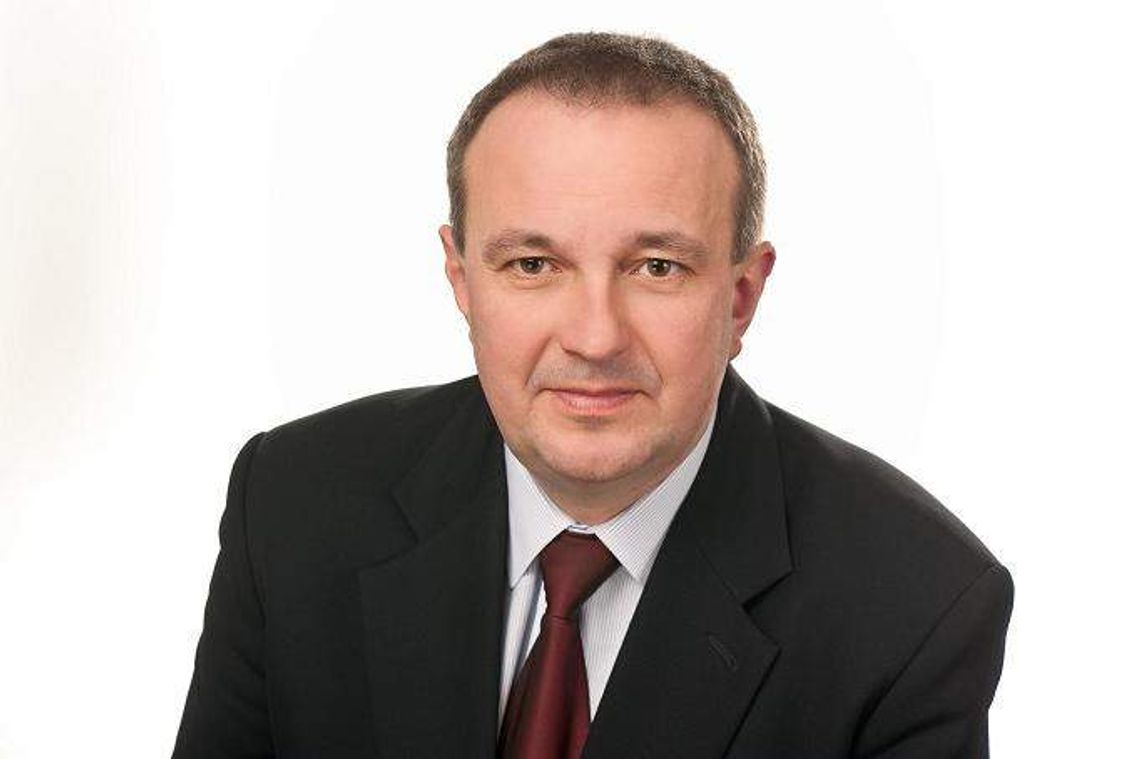 Były burmistrz menadżerem liceum