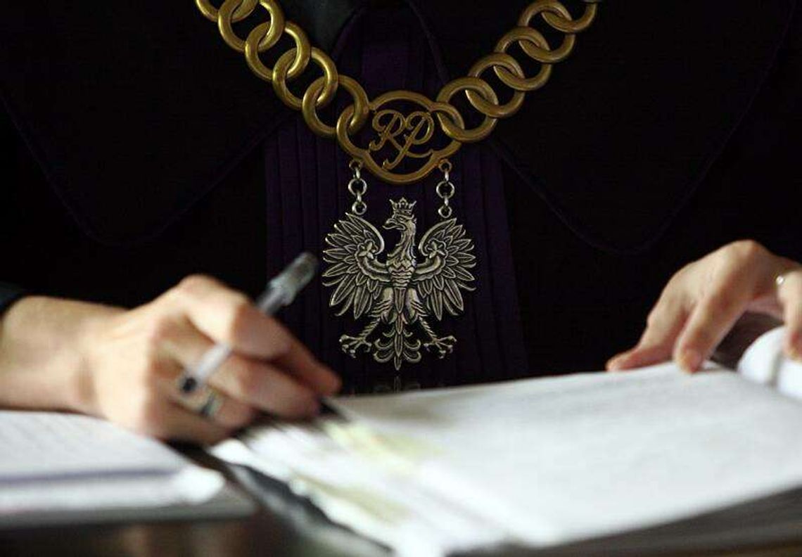 Były dyrektor gimnazjum uniewinniony z zarzutu molestowania uczennicy Były dyrektor gimnazjum uniewinniony z zarzutu molestowania uczennicy