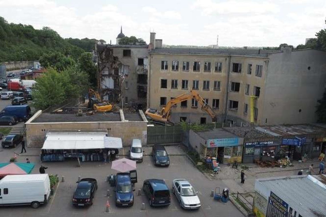 Były inspektorat PZU w Lublinie zamienia się w gruz. Ruszyła rozbiórka Były inspektorat PZU w Lublinie zamienia się w gruz. Ruszyła rozbiórka