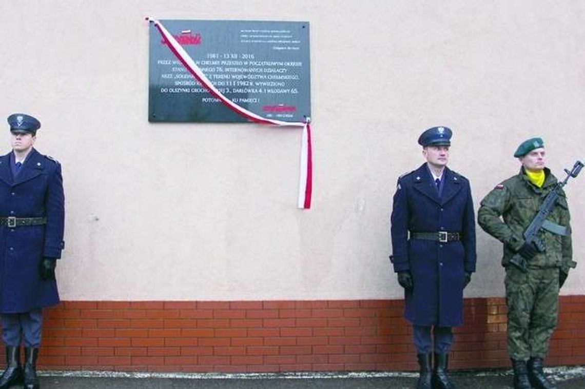 Były komendant milicji przed sądem. Odpowie za internowanie. "Lepiej późno, niż wcale"