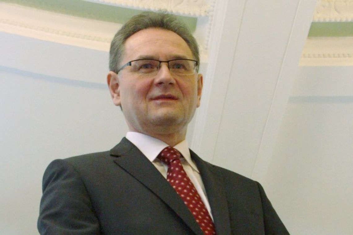 Były prezydent zarobi o połowę mniej w TBS-ie? Tego chce miasto Były prezydent zarobi o połowę mniej w TBS-ie? Tego chce miasto