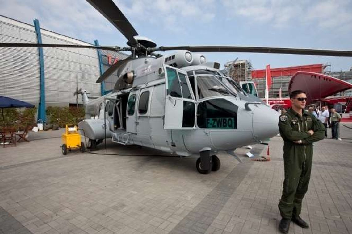 Caracale wciąż nie nadlatują. Co dalej z przetargiem na śmigłowce dla armii?