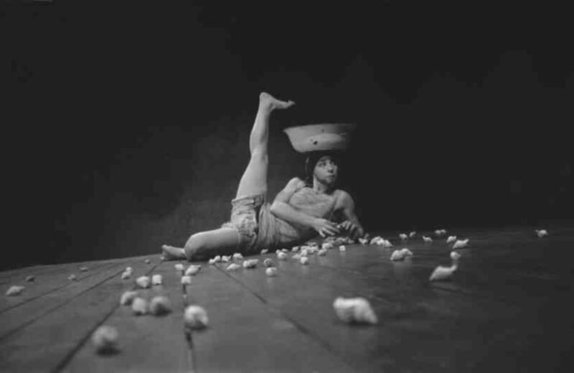 Carnaval Sztuk-Mistrzów (dzień 6): Głos z brzucha jajka