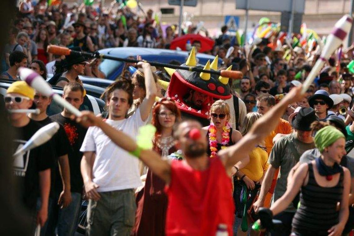 Carnaval Sztuk-Mistrzów (dzień 8). Być budowlańcem – bezcenne