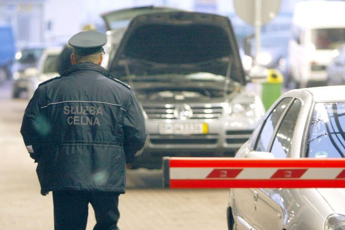 Celnicy strajkują po włosku. Kolejki na przejściach granicznych