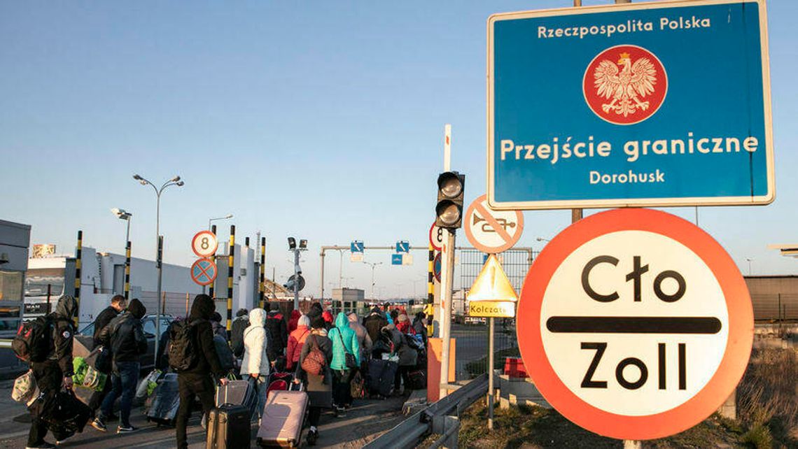Celnicy z Dorohuska przyjmowali łapówki od przemytników. Niektórzy zarobili ogromne pieniądze Celnicy z Dorohuska przyjmowali łapówki od przemytników. Niektórzy zarobili ogromne pieniądze