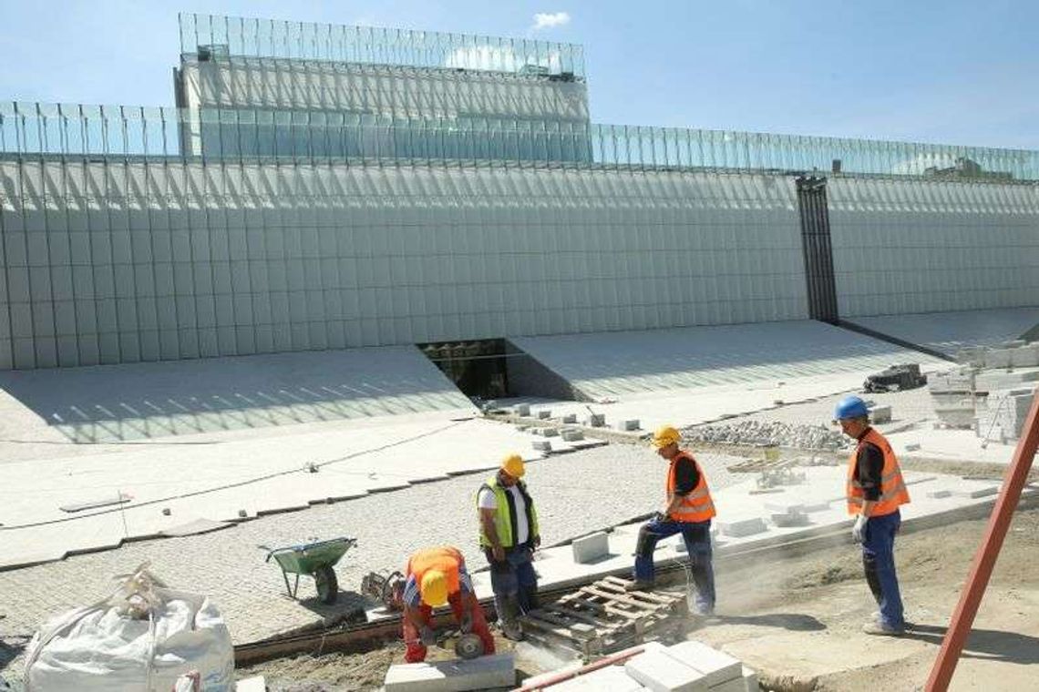 Centrum Spotkania Kultur: Jakie logo, jakie imprezy?