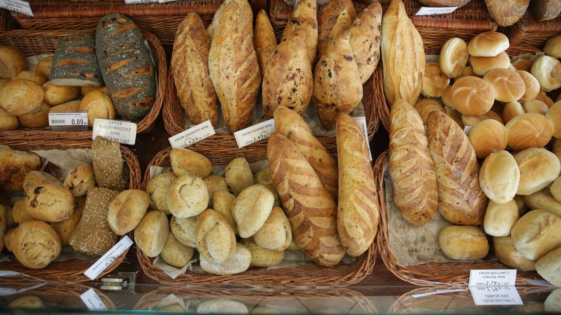 Ceny pieczywa poszły w górę, ale to jeszcze nie koniec. Co wkrótce podrożeje?