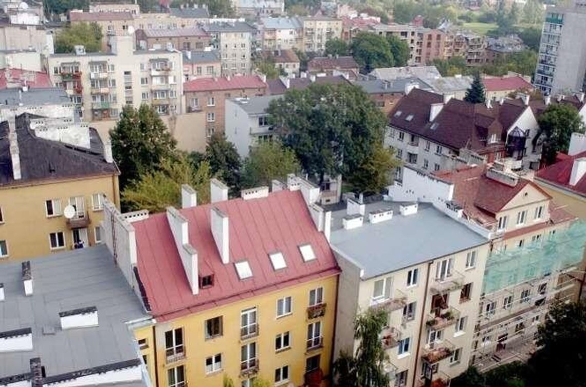 Ceny w dół, a za mieszkanie płacimy więcej