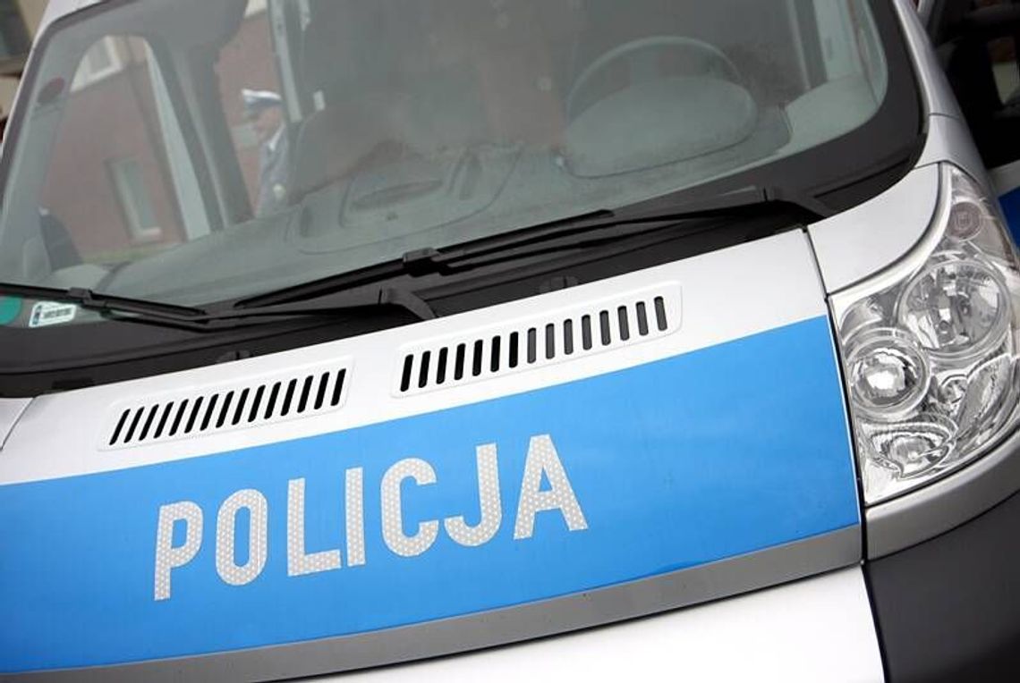Chciał okraść swoją firmę. Wybił szybę i upozorował włamanie