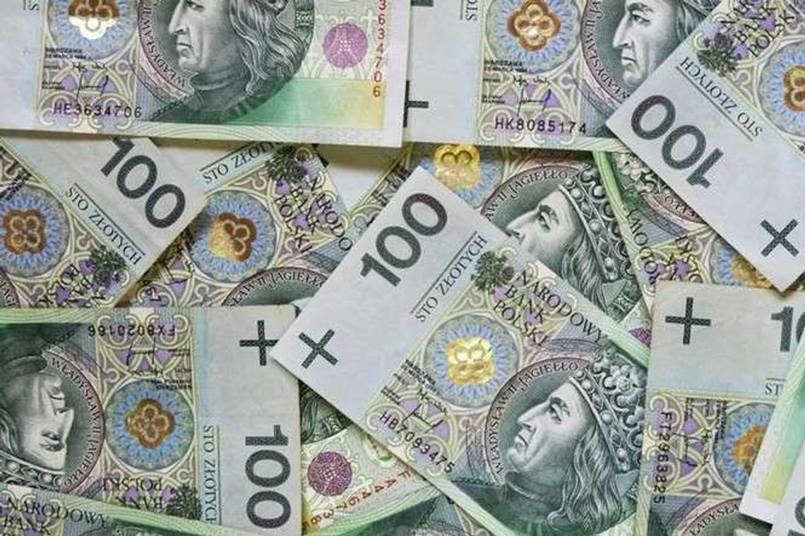 Chciał pomóc w złapaniu oszustów. Stracił ponad 30 tys. złotych