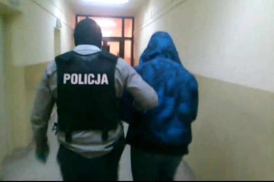 Chciał się umówić na seks z 14-latką. Zamiast niej spotkał policjantów Chciał się umówić na seks z 14-latką. Zamiast niej spotkał policjantów