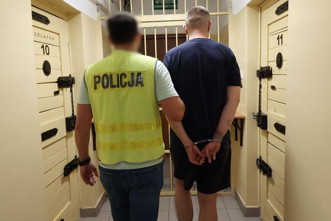 Chciał ukraść słuchawki i drona. Użył gazu wobec ochroniarzy Chciał ukraść słuchawki i drona. Użył gazu wobec ochroniarzy