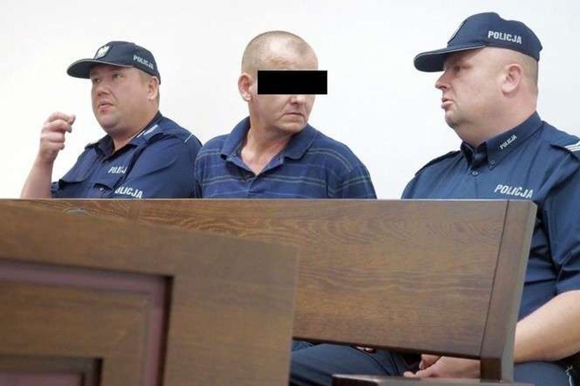 Chciał zabić żonę, zranił nożem policjanta