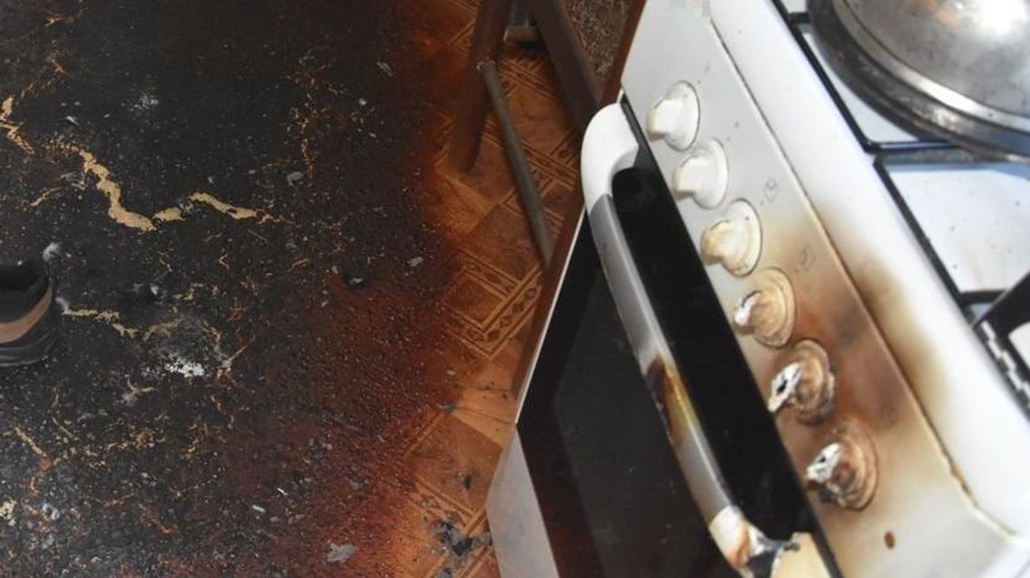 Chciał zagrzać wodę, gaz wybuchł w kontenerze. 36-latek poparzony