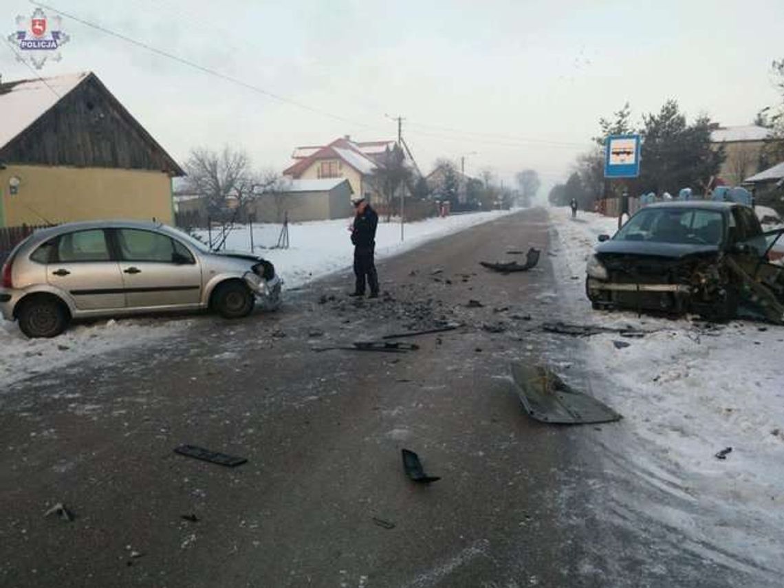 Chciała uniknąć zderzenia z kotem, trzy osoby w szpitalu