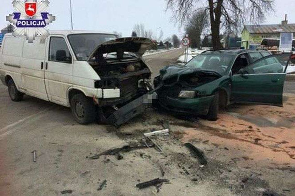 Chciała uniknąć zderzenia, zjechała na przeciwny pas. Małe dziecko w szpitalu