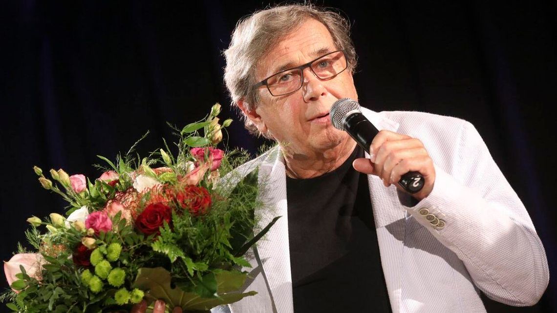 "Chciałem w końcu zejść z tego czołgu".      80. urodziny Janusza Gajosa 