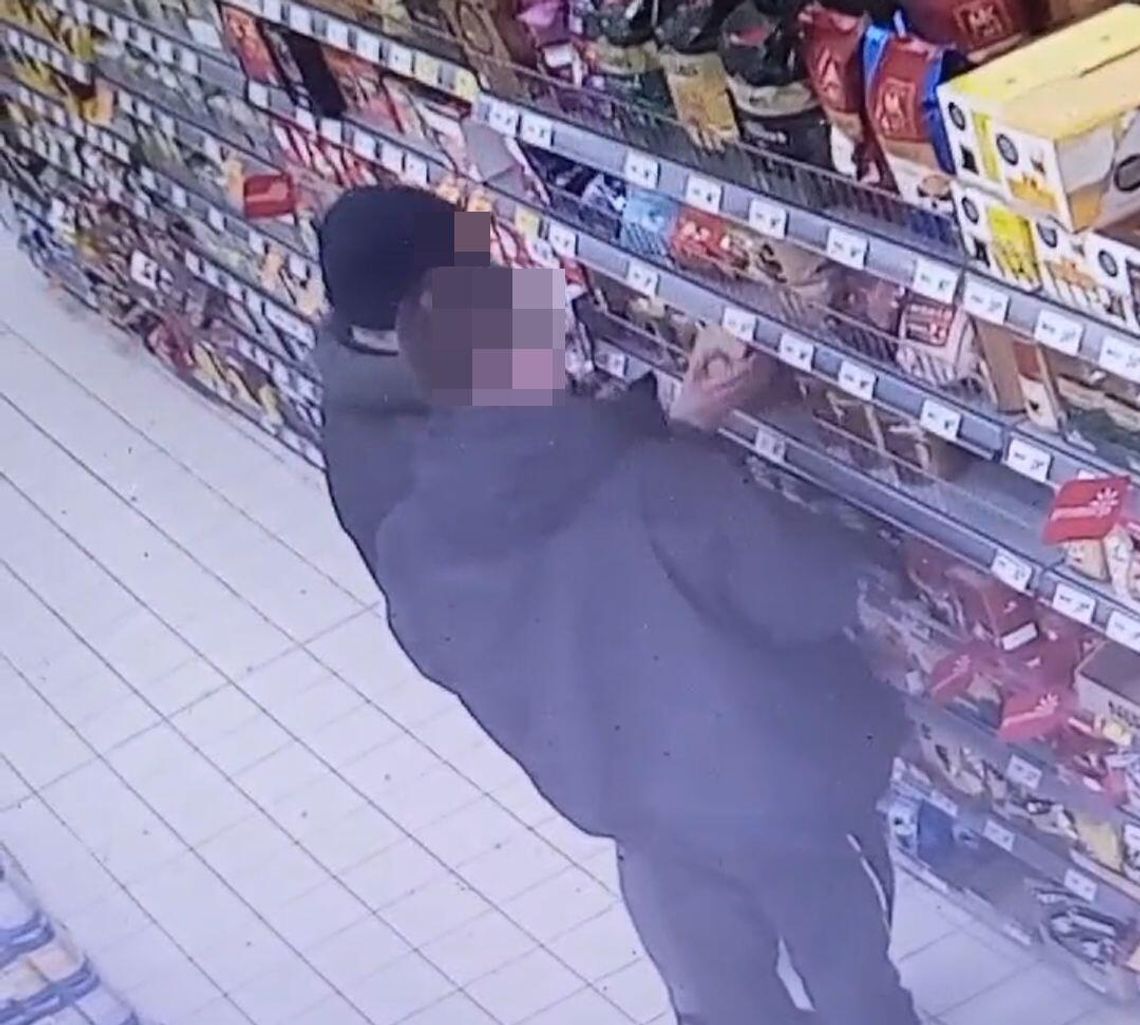 Chcieli ukraść kawę. Nakrył ich dzielnicowy Chcieli ukraść kawę. Nakrył ich dzielnicowy