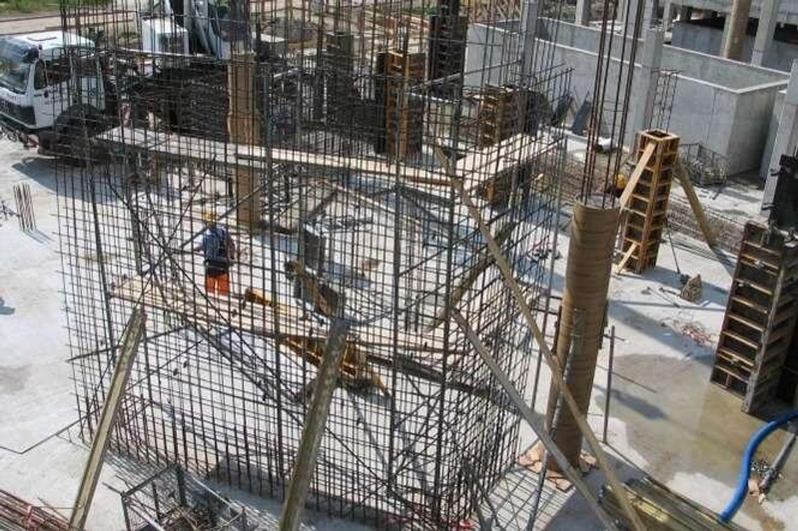  Chełm: Aquapark się buduje, miasto szuka chętnych na lokale (zdjęcia)