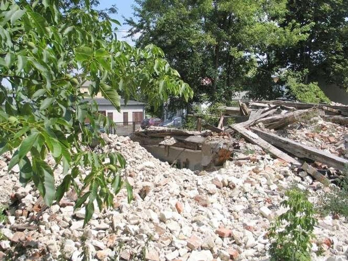 Chełm: Budynek rozebrany, ale gruz został