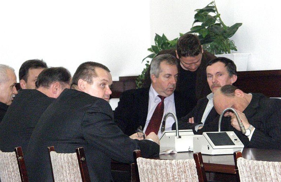 Chełm: Czy ludowcy znowu zerwą obrady rady powiatu?