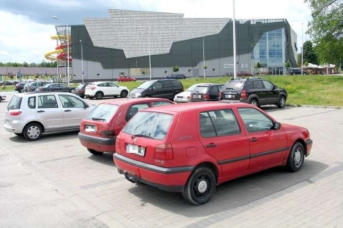Chełm kusi inwestorów atrakcyjnymi działkami. Do przebudowy parking przy aquaparku