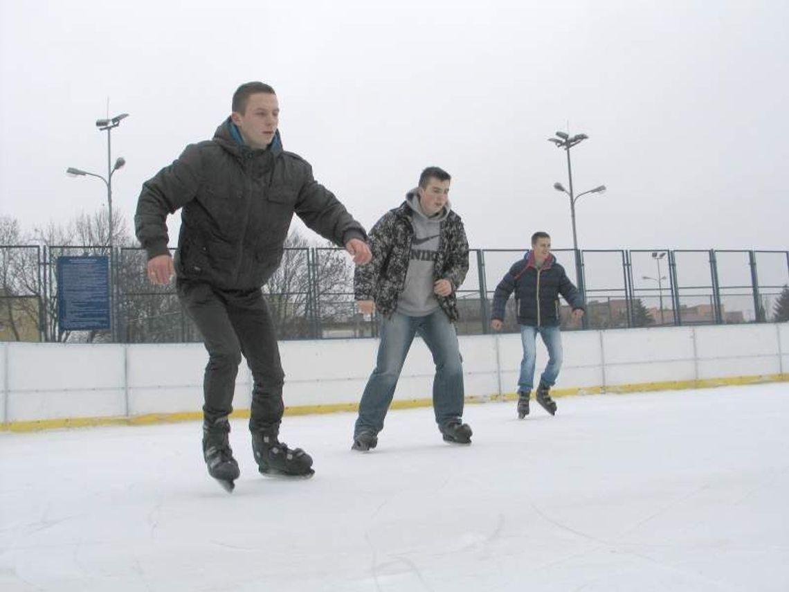 Chełm: Lodowisko już kusi łyżwiarzy. W weekend gratis