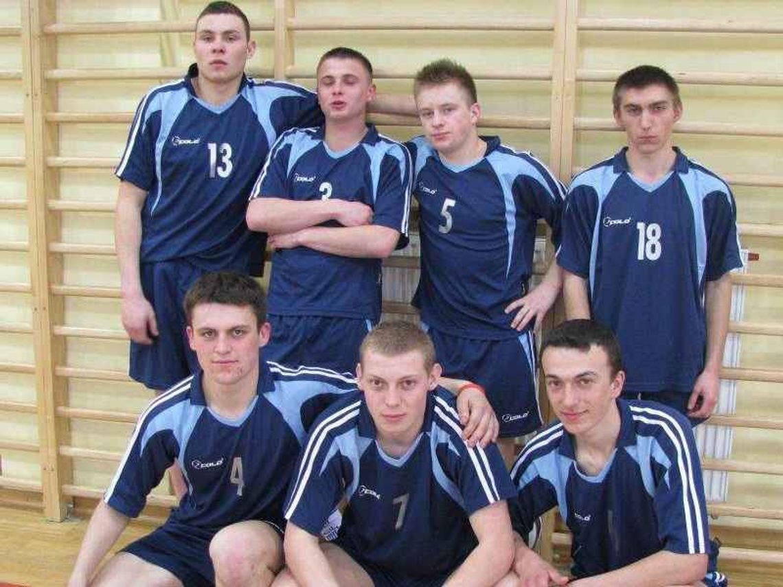 Chełm: Okszowiacy najlepsi pod siatką