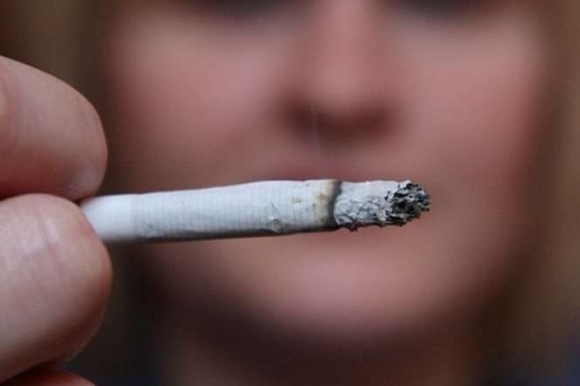 Chełm: Papierosy na sztuki po 70 groszy. "Prawo tego zabrania" Chełm: Papierosy na sztuki po 70 groszy. "Prawo tego zabrania"