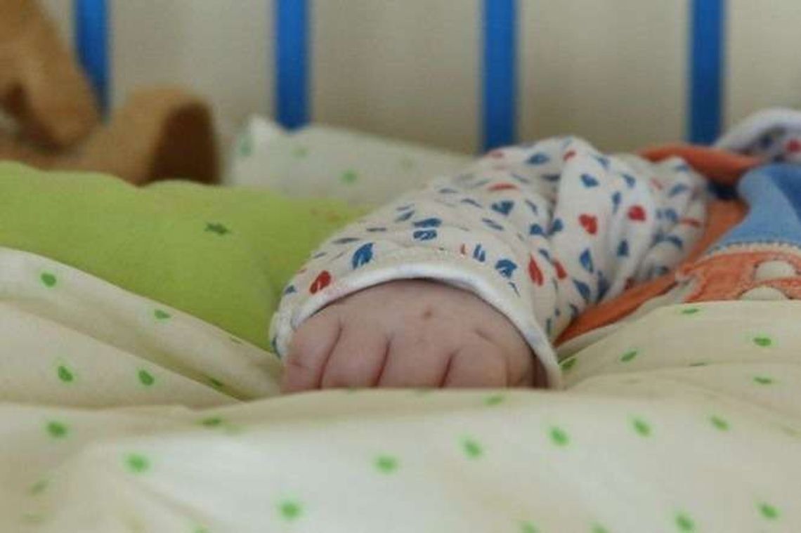 Chełm. Pijana matka skatowała chore dziecko. Sąd daje jej szansę