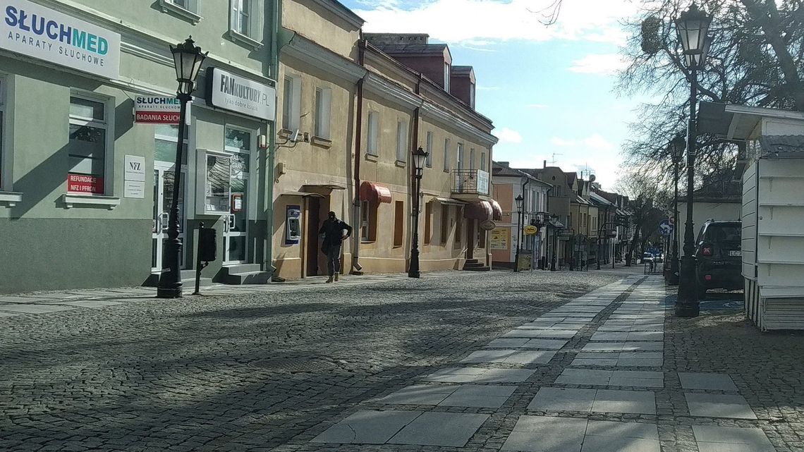 Chełm. Pusto na ulicach, ludzie zostali w domach