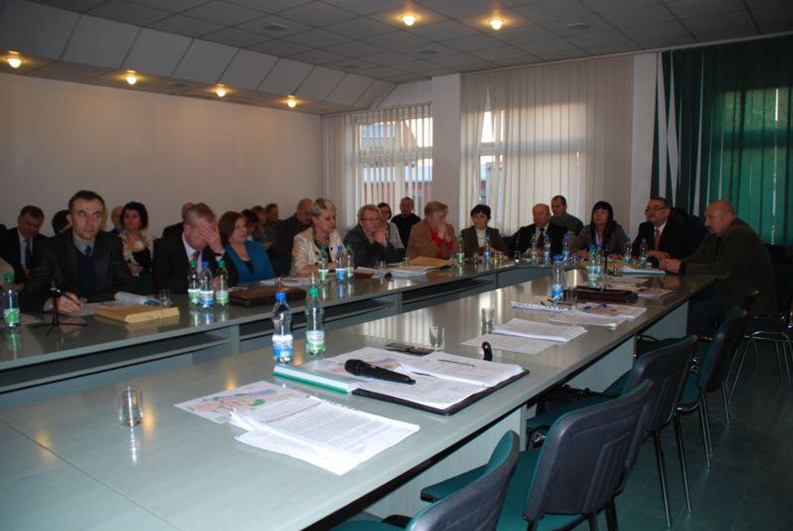 Chełm: Rodzice przeciw likwidacji szkół. Szukają wsparcia u wojewody