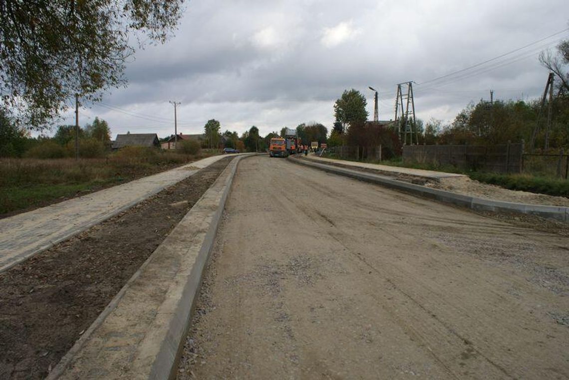 Chełm: Starostwo czeka na firmy, które przebudują drogi w powiecie Chełm: Starostwo czeka na firmy, które przebudują drogi w powiecie