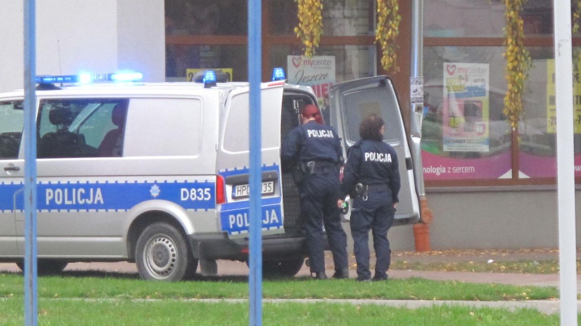 Chełm: Święta w cieniu domowej awantury. Najpierw piła, a potem pobiła partnera Chełm: Święta w cieniu domowej awantury. Najpierw piła, a potem pobiła partnera