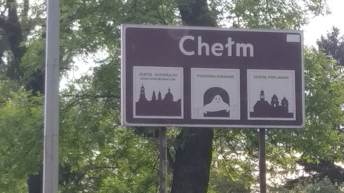 Chełm: Teraz duszek będzie uśmiechał się z witacza. Poprzedni był zbyt smutny